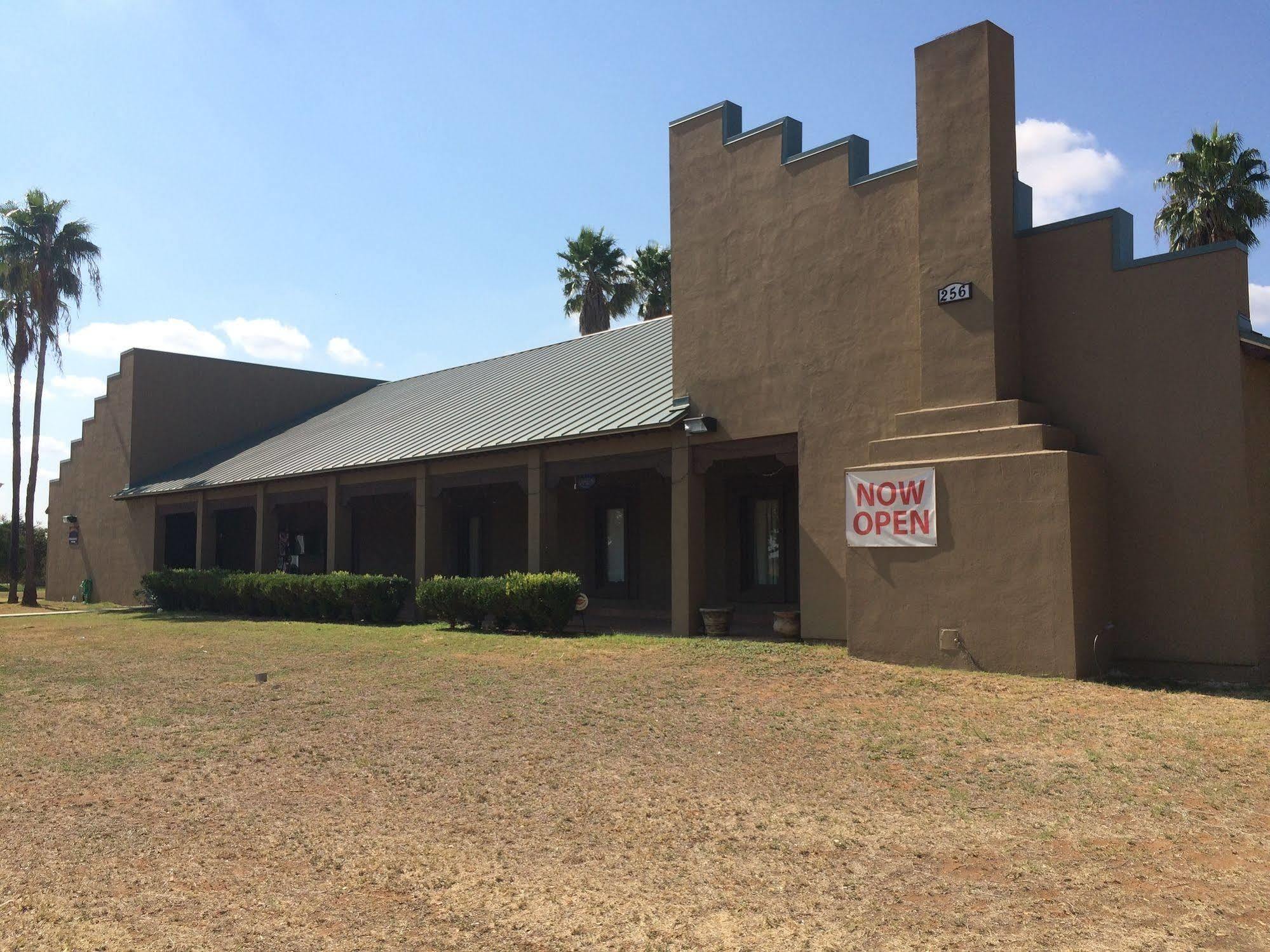 Frio Inn Pearsall ภายนอก รูปภาพ